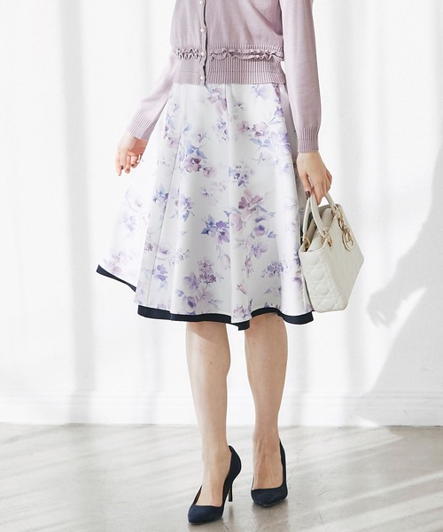 フラワープリント×無地リバーシブルフレアスカート　ブルー tocco closet（トッコ クローゼット）の「フラワープリント×無地