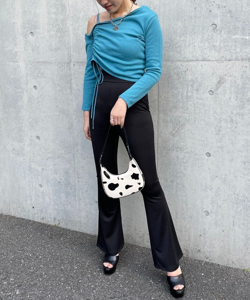 SPIRALGIRL（スパイラルガール）の「ワンショルダードロストニット（ニット/セーター・レディース・ブラック/オフホワイト/ブルー・FREE）」の12枚目の写真