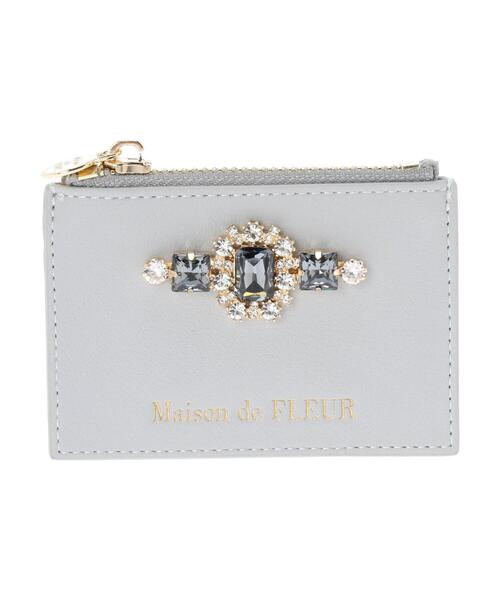 Maison de FLEUR（メゾンドフルール）の「ビジュー合皮カード