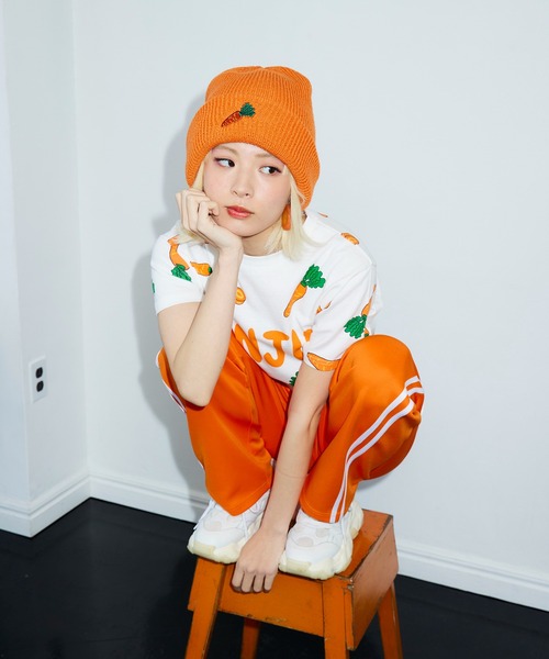 PUNYUS（プニュズ）の「フード総柄Ｔシャツ(NINJIN・LEMON・EDAMAME)（Tシャツ/カットソー・レディース・イエロー/オレンジ/グリーン・4/1/3/2）」の5枚目の写真