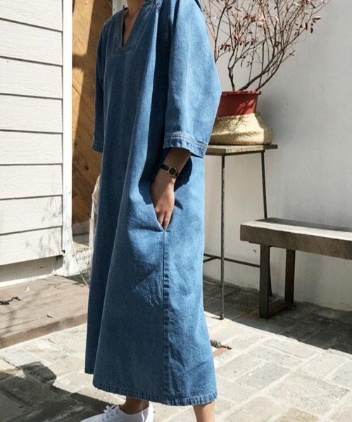 ABITOKYO（アビトーキョー）の「七分袖バックスリットVネック