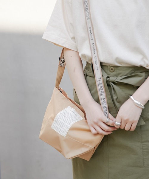 THEATRE PRODUCTS（シアタープロダクツ）の「【THEATRE PRODUCTS×CIAOPANIC TYPY】ショルダーバッグ（ショルダーバッグ・レディース・ブラック/グレー/ベージュ/パープル・ONE SIZE）」の5枚目の写真