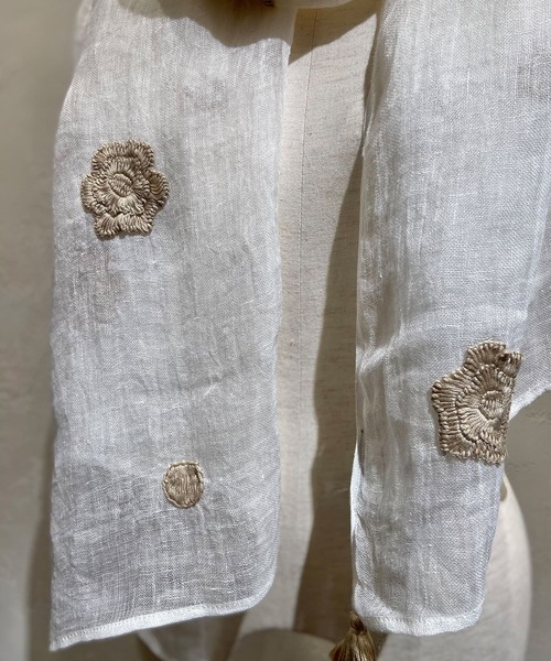 BEARDSLEY（ビアズリー）の「《CITRUS》ストール（ストール/ショール・レディース・ネイビー/ホワイト・FREE）」の4枚目の写真