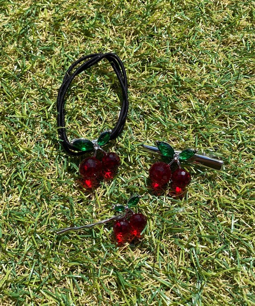 WC（ダブル シー）の「チェリービジューアクセセット（ヘアゴム・レディース・その他1・FREE）」の2枚目の写真