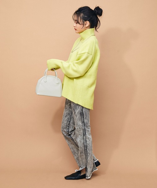 ADAM ET ROPE'（アダムエロペ）の「ラウンドミニボストン（ボストンバッグ・レディース・ライトグレー/ブラック/イエロー/ホワイト系その他・FREE）」の8枚目の写真