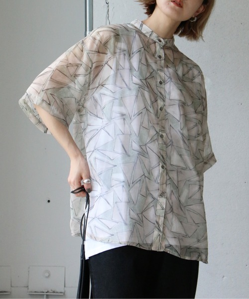 notch.（ノッチ）の「トライアングル柄シフォンシャツ（シャツ/ブラウス・レディース・グリーン/イエロー/チャコールグレー・M）」の13枚目の写真