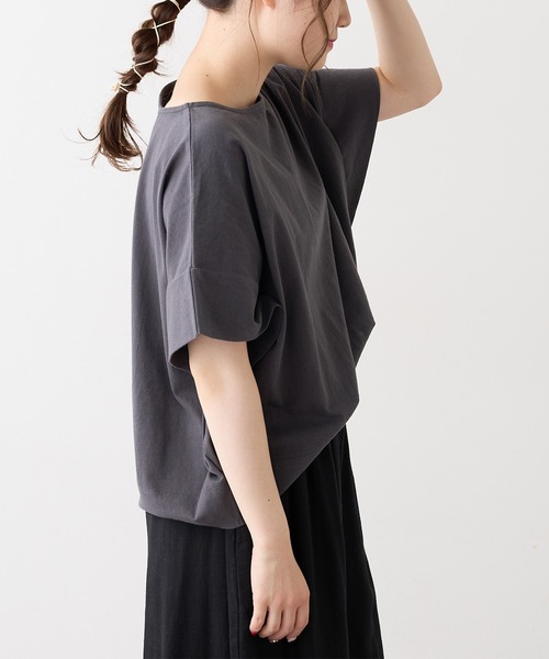 PUAL CE CIN（ピュアルセシン）の「カットワークレースつけ衿プルオーバー（Tシャツ/カットソー・レディース・オフホワイト/チャコールグレー/ナチュラル・FREE）」の9枚目の写真