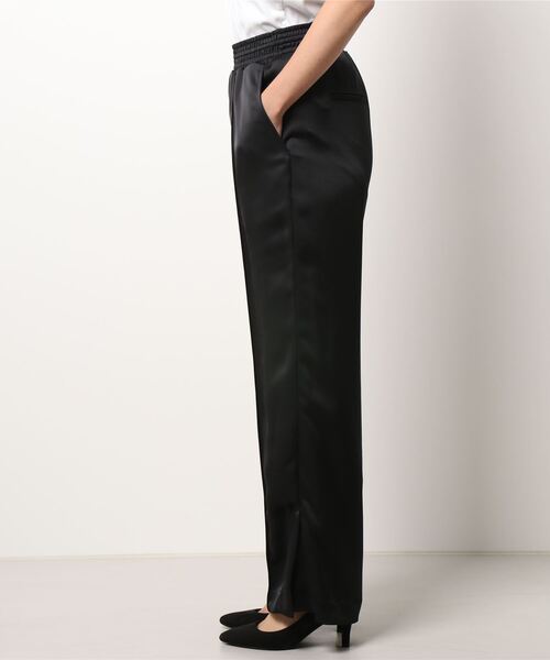 emmi（エミ）の「【emmi atelier】サテンパンツ（その他パンツ・レディース・イエロー/ベージュ/ブラック・0/1）」の11枚目の写真