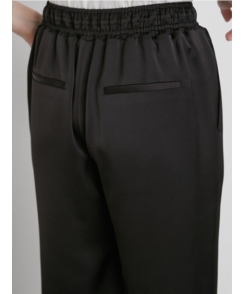 emmi（エミ）の「【emmi atelier】サテンパンツ（その他パンツ・レディース・イエロー/ベージュ/ブラック・0/1）」の18枚目の写真