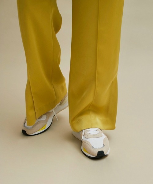 emmi（エミ）の「【emmi atelier】サテンパンツ（その他パンツ・レディース・イエロー/ベージュ/ブラック・0/1）」の6枚目の写真