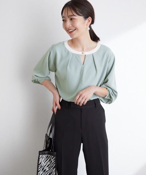 VIS(ビス)の「【洗濯可】2WAYで使える、襟配色ボウタイ取り外しブラウス(シャツ/ブラウス・レディース・ブラック/オフホワイト/サックスブルー・FREE)」の4枚目の写真