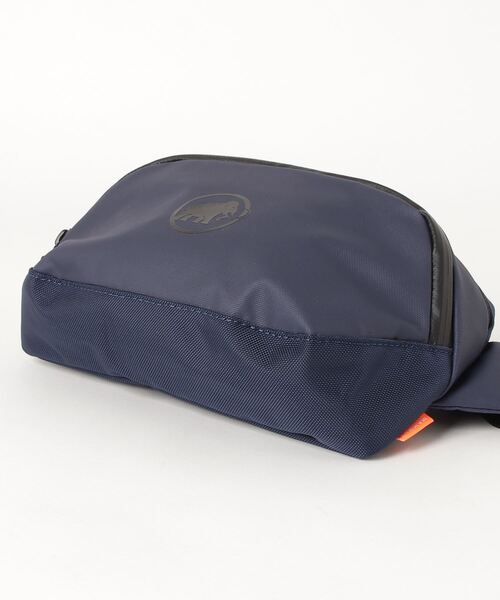 Mammut(マムート)の「【 HOUYHNHNM (フイナム) 掲載 】セオン ウエストパック /Seon Waistpack(ボディバッグ/ウエストポーチ・メンズ・ネイビー/ブラック・2L)」の3枚目の写真