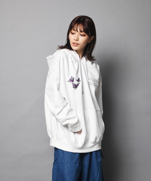 JACKROSE（ジャックローズ）の「JE-ローズ&バタフライ・プルパーカー（パーカー・メンズ・ホワイト/ホワイト系その他2/ブラック/ブラック系その他2・M/L）」の2枚目の写真