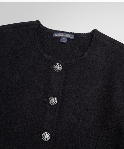 BROOKS BROTHERS(ブルックスブラザーズ)の「メリノ ボイルドウール ノーカラー ショートニットジャケット(ノーカラージャケット・レディース・ブラック/ライトブラウン・MEDIUM/SMALL/X-SMALL)」の8枚目の写真