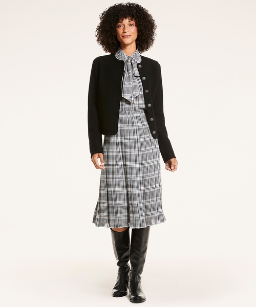 BROOKS BROTHERS(ブルックスブラザーズ)の「メリノ ボイルドウール ノーカラー ショートニットジャケット(ノーカラージャケット・レディース・ブラック/ライトブラウン・MEDIUM/SMALL/X-SMALL)」の12枚目の写真
