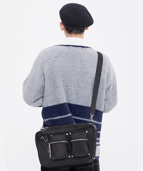 ROMANTIC CROWN（ロマンティッククラウン）の「【ROMANTIC CROWN】GLOSS MINIMAL CROSS BAG / ロマンティッククラウン グロス ミニマル クロス ショルダーバッグ（ショルダーバッグ・メンズ・ブラック・FREE）」の5枚目の写真