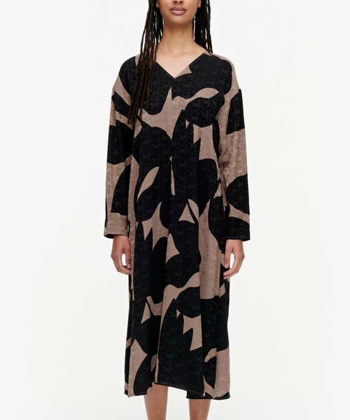 マリメッコ marimekko TULIAISET ロングワンピース marimekko（マリメッコ）の「TULIAISET/ Luhtakulta dress