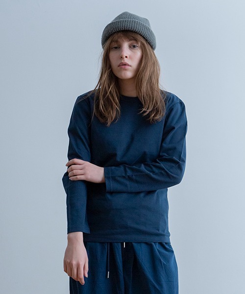 A.U.G. relaxing(オーグリラクシング)の「A.U.G. relaxing クルーネック ロンT (MADE IN JAPAN)(Tシャツ/カットソー・メンズ・ネイビー/ダークベージュ/チャコールグレー/ブラック/ホワイト・4/1/2/3)」の5枚目の写真