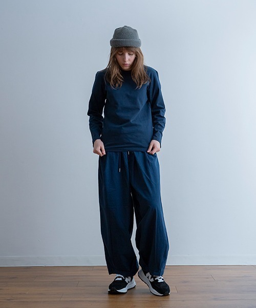 A.U.G. relaxing(オーグリラクシング)の「A.U.G. relaxing クルーネック ロンT (MADE IN JAPAN)(Tシャツ/カットソー・メンズ・ネイビー/ダークベージュ/チャコールグレー/ブラック/ホワイト・4/1/2/3)」の8枚目の写真