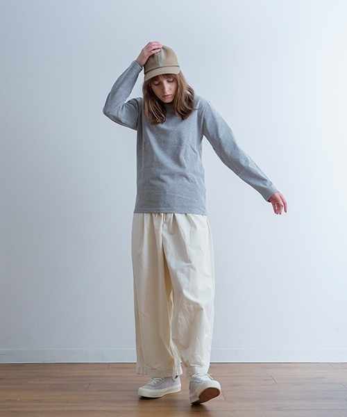 A.U.G. relaxing(オーグリラクシング)の「A.U.G. relaxing クルーネック ロンT (MADE IN JAPAN)(Tシャツ/カットソー・メンズ・ネイビー/ダークベージュ/チャコールグレー/ブラック/ホワイト・4/1/2/3)」の12枚目の写真