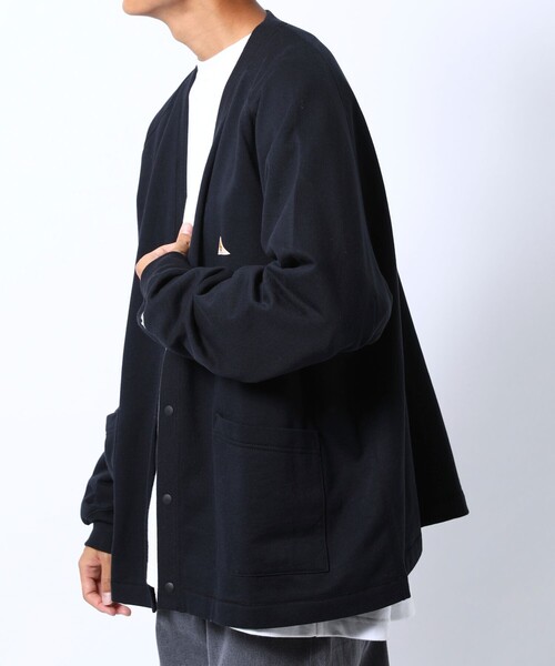 FREAK'S STORE（フリークスストア）の「WEB限定 KELTY×FREAK'S STORE/ケルティ 別注 ワンポイント ヴィンテージロゴ スウェットカーディガン/ビッグシルエット（カーディガン/ボレロ・メンズ・ブラック/グレー/ブラウン/ダークグリーン/グレイッシュブルー・SMALL/MEDIUM/LARGE/X-LARGE）」の14枚目の写真