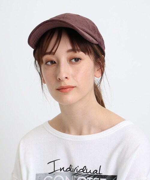 INDIVI（インディヴィ）の「◆コーデュロイメッセージロゴ キャップ（キャップ・レディース・ブラウン系/ベージュ・00）」の13枚目の写真