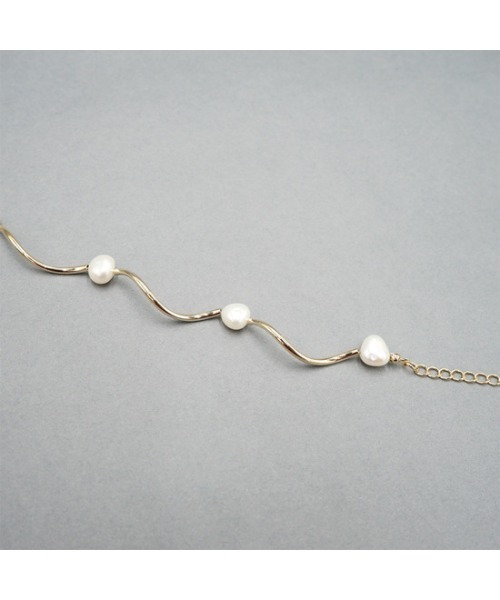 flower（フラワー）の「ウェーヴィーシーブレスレット（ブレスレット・レディース・ゴールド・FREE）」の6枚目の写真