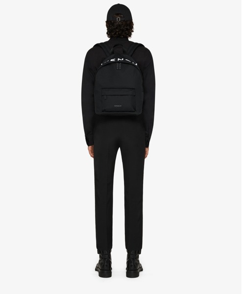 GIVENCHY（ジバンシイ）の「GIVENCHY エッセンシャル U バックパック（バックパック/リュック・メンズ・ブラック・ONE SIZE）」の2枚目の写真