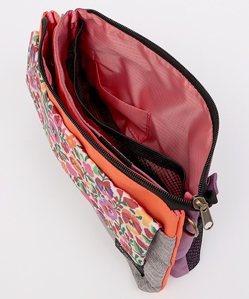 チチカカ(チチカカ)の「マルチプルショルダーポーチ 【シリーズ累計75,000個突破】(ショルダーバッグ・レディース・ブラック/パープル/グレー・FREE)」の9枚目の写真