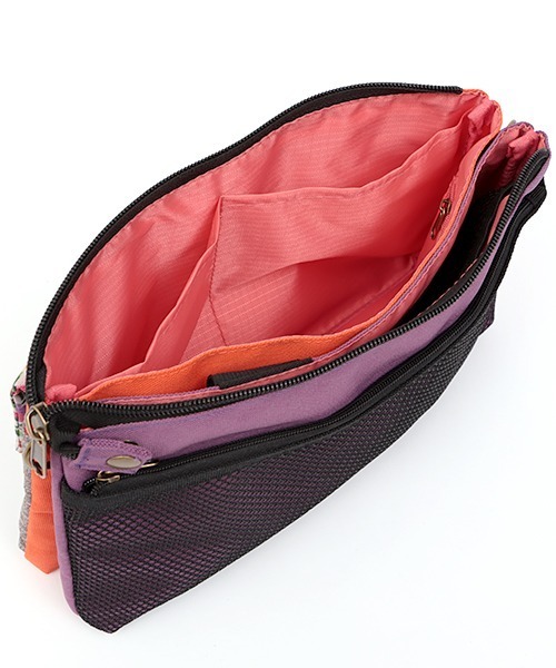 チチカカ(チチカカ)の「マルチプルショルダーポーチ 【シリーズ累計75,000個突破】(ショルダーバッグ・レディース・ブラック/パープル/グレー・FREE)」の11枚目の写真