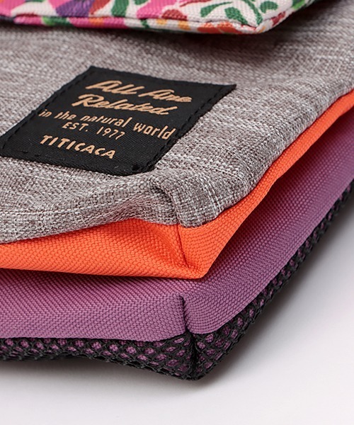チチカカ(チチカカ)の「マルチプルショルダーポーチ 【シリーズ累計75,000個突破】(ショルダーバッグ・レディース・ブラック/パープル/グレー・FREE)」の17枚目の写真