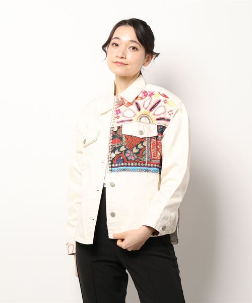 Desigual(デシグアル)の「オーバーサイズ デニムジャケット(その他アウター・レディース・ホワイト・M/S/L)」の9枚目の写真