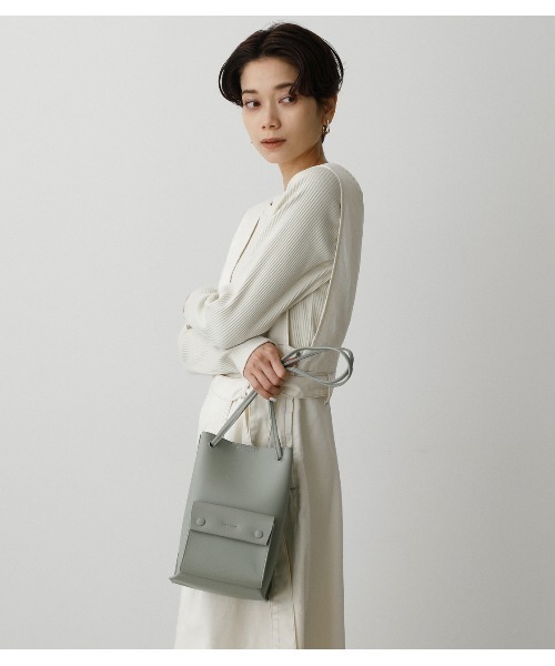 AZUL by moussy（アズールバイマウジー）の「SQUARE MINI TOTE BAG/スクエアミニトートバッグ（トートバッグ・レディース・ライトベージュ/ライトグリーン/ブラック・FREE）」の18枚目の写真