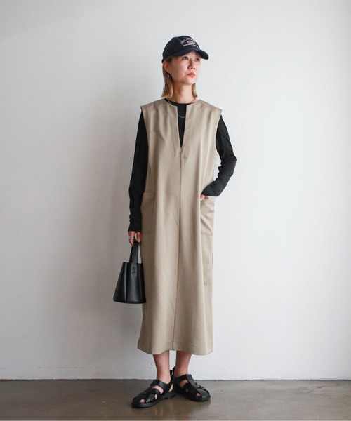 feepur（フェピュール）の「クルーネックシアートップス（Tシャツ/カットソー・レディース・ブラック/ベージュ/オフホワイト/ミント・MEDIUM）」の5枚目の写真