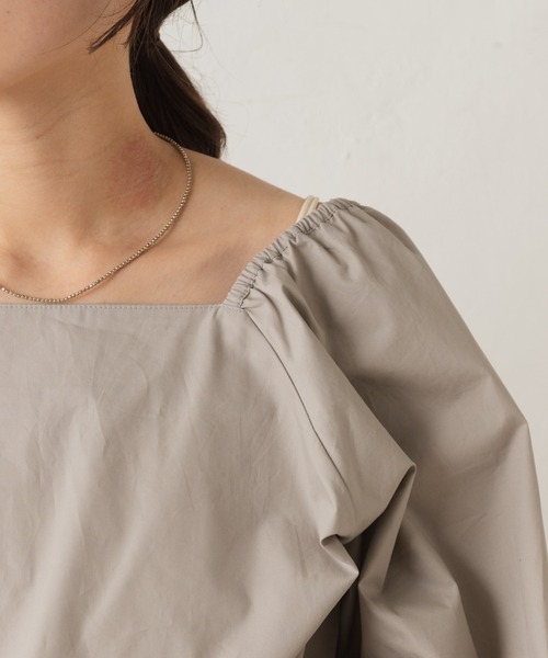Kastane(カスタネ)の「【カタログ掲載アイテム】スクエアギャザーブラウス(シャツ/ブラウス・レディース・ホワイト/グレー・FREE)」の9枚目の写真