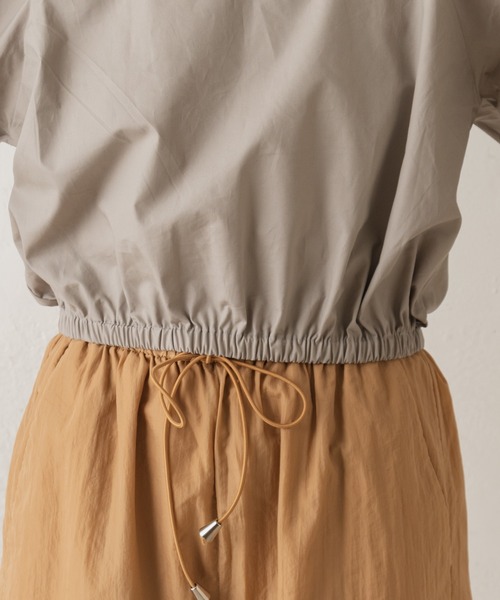 Kastane(カスタネ)の「【カタログ掲載アイテム】スクエアギャザーブラウス(シャツ/ブラウス・レディース・ホワイト/グレー・FREE)」の11枚目の写真