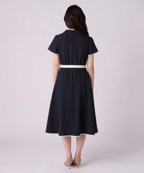 LAISSE PASSE(レッセパッセ)の「フレアーシャツワンピース(シャツワンピース・レディース・キナリ/ネイビー・SMALL/MEDIUM)」の4枚目の写真