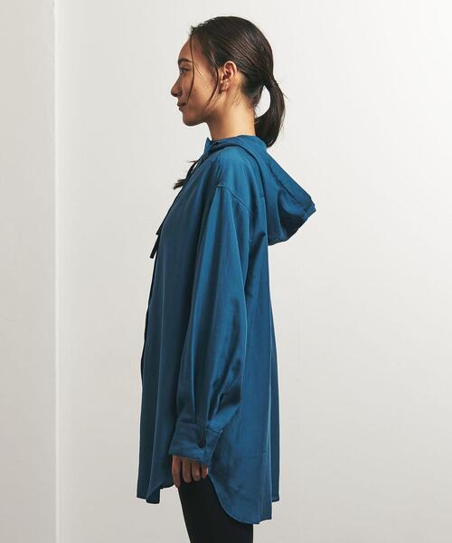 SAYAKADAVIS（サヤカディヴィス）の「＜SAYAKA DAVIS for TO UNITED ARROWS＞ HOOD SHIRT/シャツ（シャツ/ブラウス・レディース・オリーブ/ロイヤルブルー・FREE）」の4枚目の写真