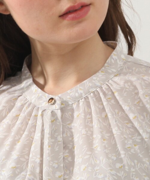 DRESKIP（ドレスキップ）の「◆衿タックギャザ－ブラウス（シャツ/ブラウス・レディース・ベージュ系その他3/ブラック系/グレー系/ライトイエロー系1・02/03/04）」の8枚目の写真