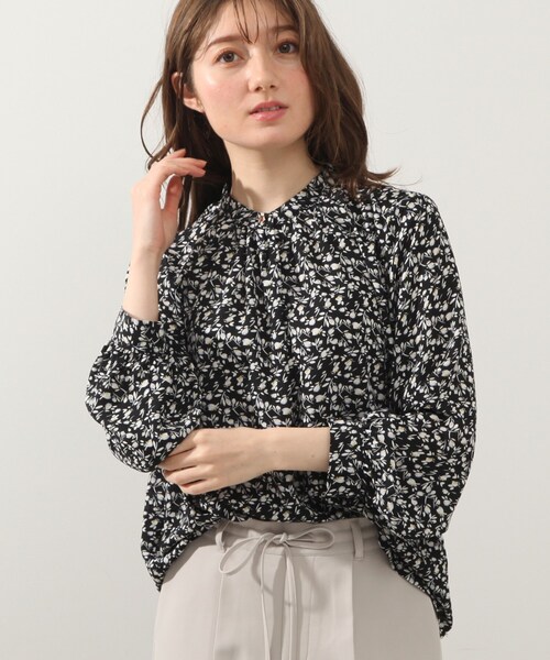 DRESKIP（ドレスキップ）の「◆衿タックギャザ－ブラウス（シャツ/ブラウス・レディース・ベージュ系その他3/ブラック系/グレー系/ライトイエロー系1・02/03/04）」の18枚目の写真