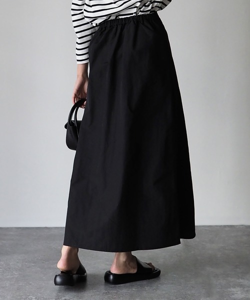 Riberry（リベリー）の「ナイロントラペーズスカート（スカート・レディース・ブラック/グリーン/モカ/アイボリー・MEDIUM）」の11枚目の写真