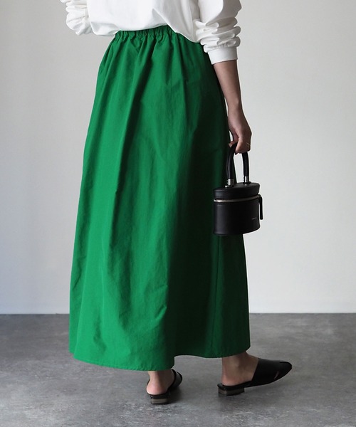 Riberry（リベリー）の「ナイロントラペーズスカート（スカート・レディース・ブラック/グリーン/モカ/アイボリー・MEDIUM）」の14枚目の写真