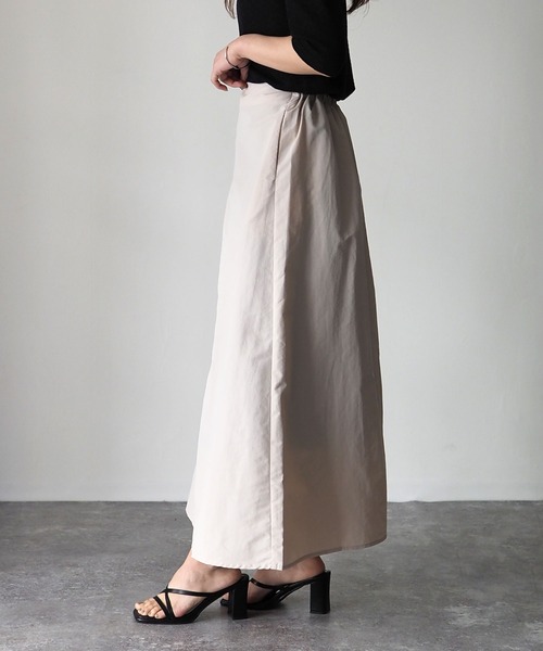 Riberry（リベリー）の「ナイロントラペーズスカート（スカート・レディース・ブラック/グリーン/モカ/アイボリー・MEDIUM）」の21枚目の写真