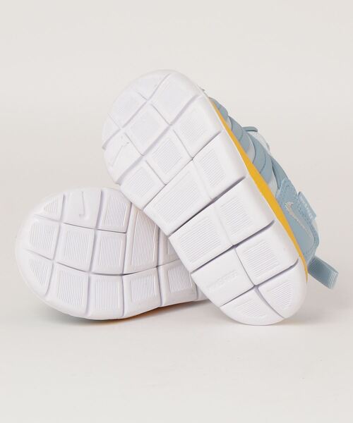 NIKE(ナイキ)の「NIKE ナイキ 12-16DYNAMO FREE(TD) ダイナモ フリー TD K343938B 438AURA/WHITE(スニーカー・キッズ・ブルー・12/15 /13/14/16)」の3枚目の写真