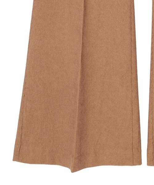 CLANE(クラネ)の「CORDUROY BELL BOTTOM PANTS(その他パンツ・レディース・イエロー/ベージュ・1/0/2)」の11枚目の写真