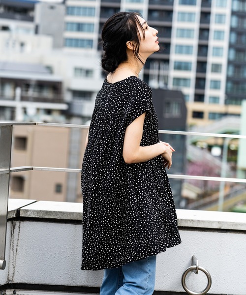 NAVY（ネイビー）の「インドレーヨン バックギャザーブラウス（シャツ/ブラウス・レディース・ネイビー/ベージュ/ブラック・フリー）」の9枚目の写真