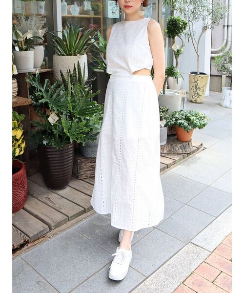 EVRIS（エヴリス）の「【WEB限定】コットンレースバックオープンワンピース（ワンピース・レディース・ホワイト/ブラック/オレンジ・FREE）」の6枚目の写真