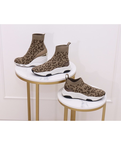 +diana（プラスダイアナ）の「ハイウェッジ ストレッチニットショートブーツ（ブーツ・レディース・ブラック/ブラック×ブラック・22.5cm/23.5cm/24.5cm/25.5cm/23.0cm/24.0cm/25.0cm/22.0cm/21.5cm）」の14枚目の写真