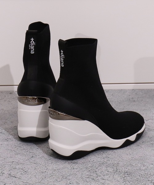 +diana（プラスダイアナ）の「ハイウェッジ ストレッチニットショートブーツ（ブーツ・レディース・ブラック/ブラック×ブラック・22.5cm/23.5cm/24.5cm/25.5cm/23.0cm/24.0cm/25.0cm/22.0cm/21.5cm）」の19枚目の写真