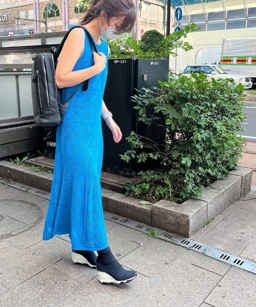 +diana（プラスダイアナ）の「ハイウェッジ ストレッチニットショートブーツ（ブーツ・レディース・ブラック/ブラック×ブラック・22.5cm/23.5cm/24.5cm/25.5cm/23.0cm/24.0cm/25.0cm/22.0cm/21.5cm）」の22枚目の写真